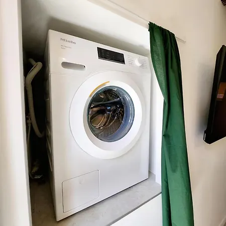 Les Marc - 5 Dans Le Vieil Apartmán Antibes