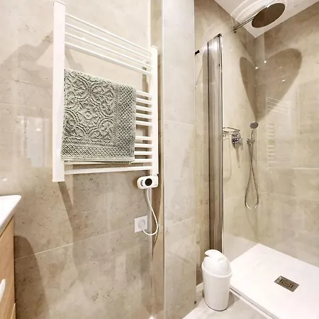 Les Marc - 5 Dans Le Vieil